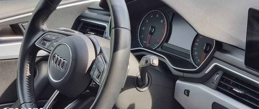 Audi A4 cena 82500 przebieg: 127610, rok produkcji 2016 z Sieradz małe 211